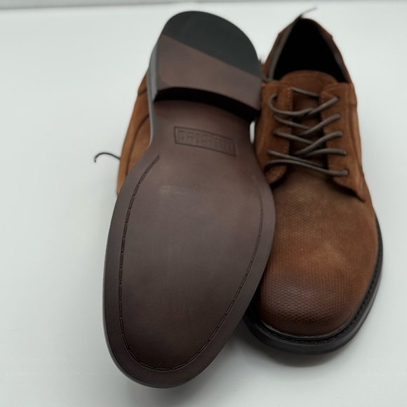 Unlisted by Kenneth Cole Brown Oxfords Classic Design